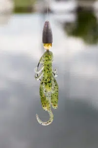 Ultra Light Texas Rig mit einer Bait Breath Rush Craw - früher "Drop-Shot"